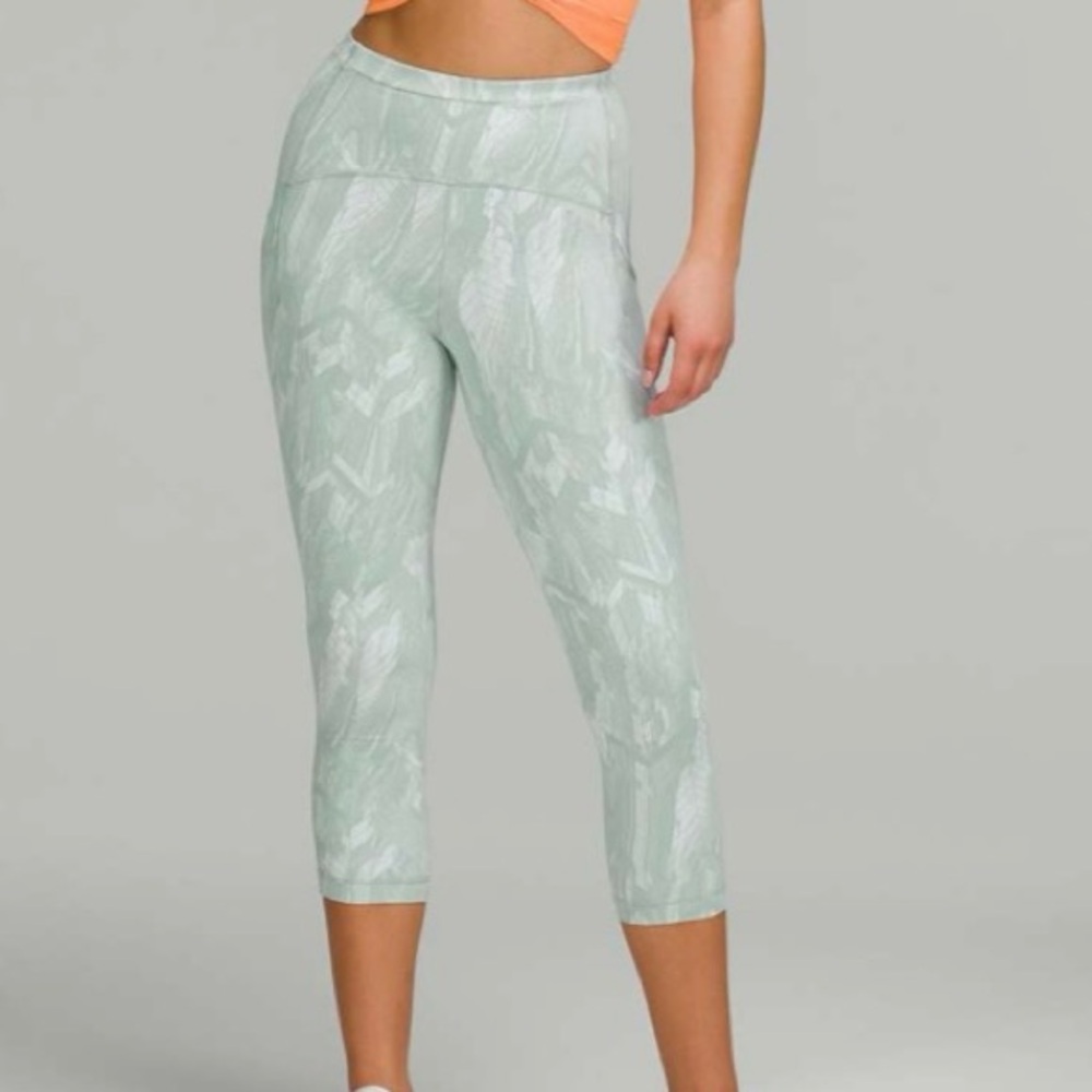 Lululemon Swift Speed High-Rise Crop 21"